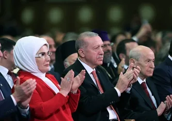 Emine Erdoğan'dan Cumhuriyet'in 101. yılı paylaşımı
