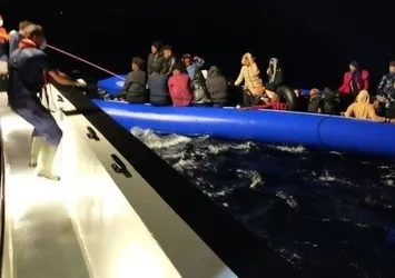Ege'de göçmenleri taşıyan tekne battı! 13'ü çocuk 20 ölü, 30'un üzerinde kayıp...