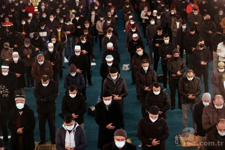 Ayasofya Camii'nde Regaip Kandili coşkuyla idrak edildi 6