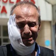 Zonguldakta komşu dehşeti: Eşi boğazı kesilerek öldürüldü, kendisi yaralandı! O anları gözyaşlarıyla anlattı