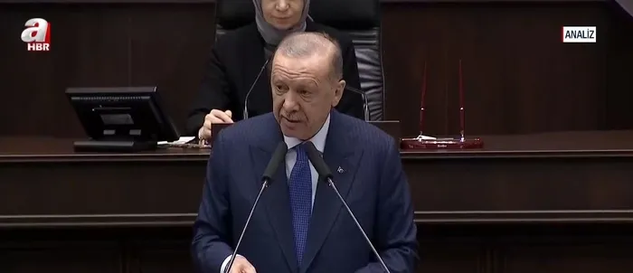 baskan-erdoganin-stratejik-zaferi-suriyede-baas-rejimi-tarihe-gomuldu-chp-yine-sinifta-kaldi-1768999000710.jpg foto: ahaber.com.tr