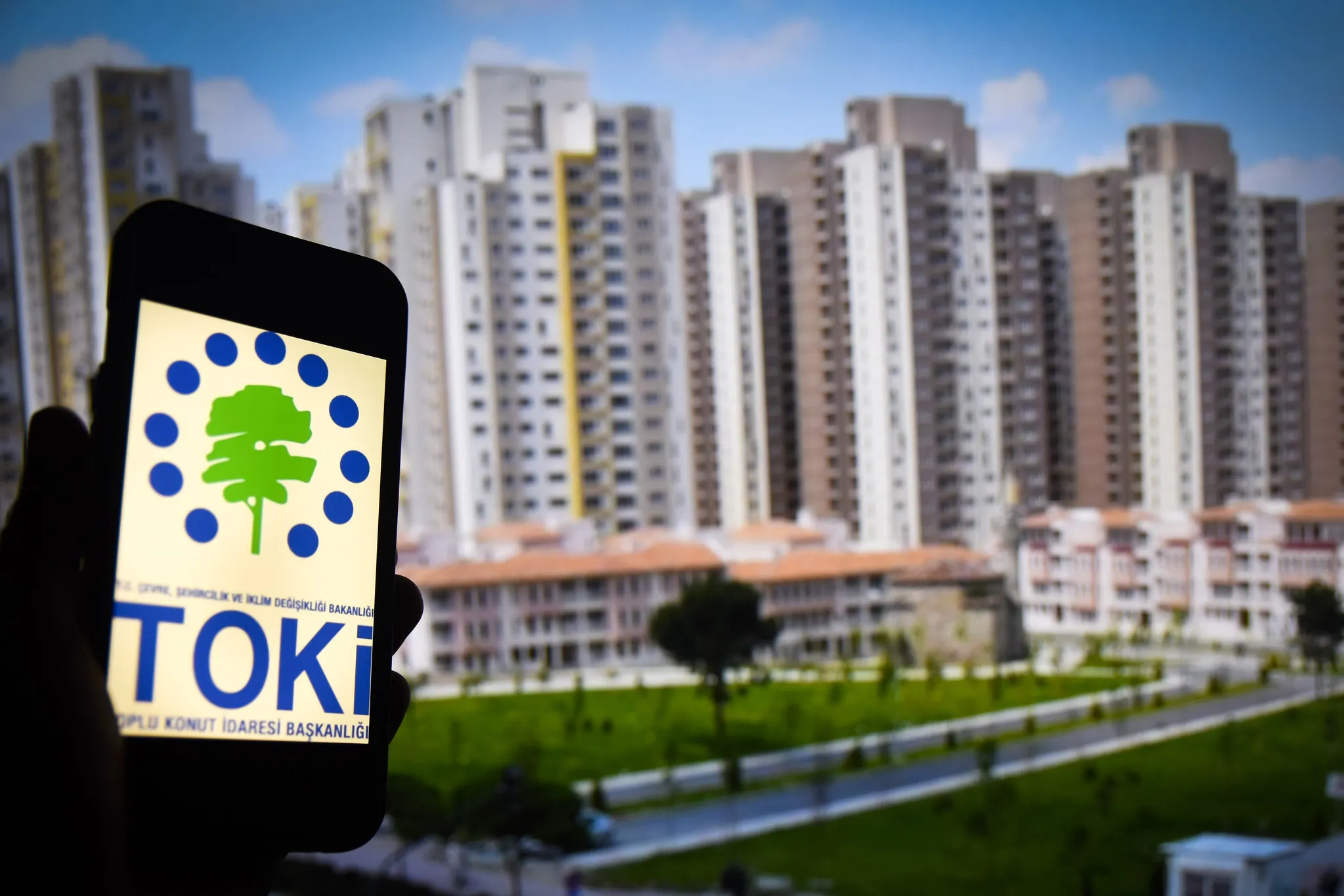 TOKİ'den 44 ilde dev arsa satışı! 48 ay vade ve yüzde 15 indirim fırsatı