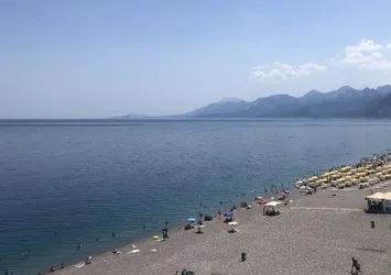 Antalya'da sıcak hava ve nem etkili oluyor