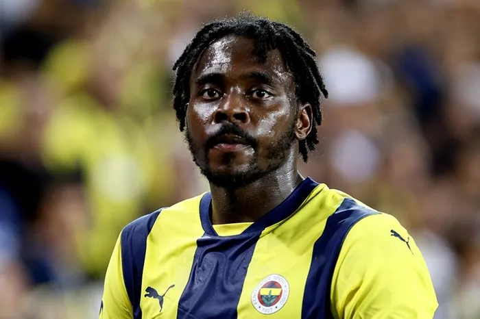 jose-mourinhodan-yonetime-alin-talimati-osayi-samuelin-yerine-1728457058749.jpg Jose Mourinho'dan yönetime 'alın' talimatı! Osayi-Samuel'in yerine... - 1