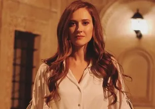 Evli çiftler aynı dizide: Oya Unustası'nın eşi Hercai'nin yıldızı çıktı