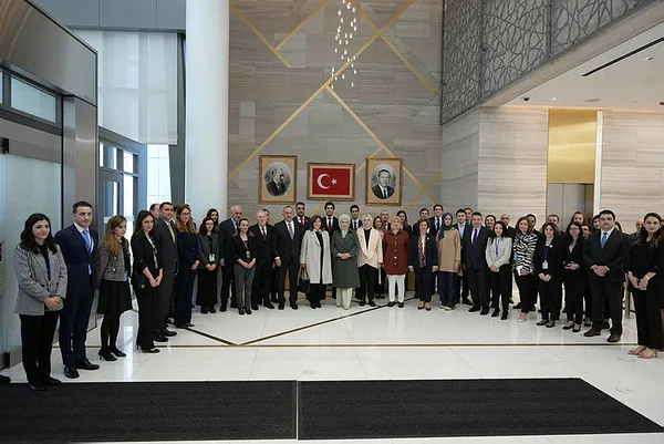 Emine Erdoğan’dan New York’taki Türkevi’ne ziyaret