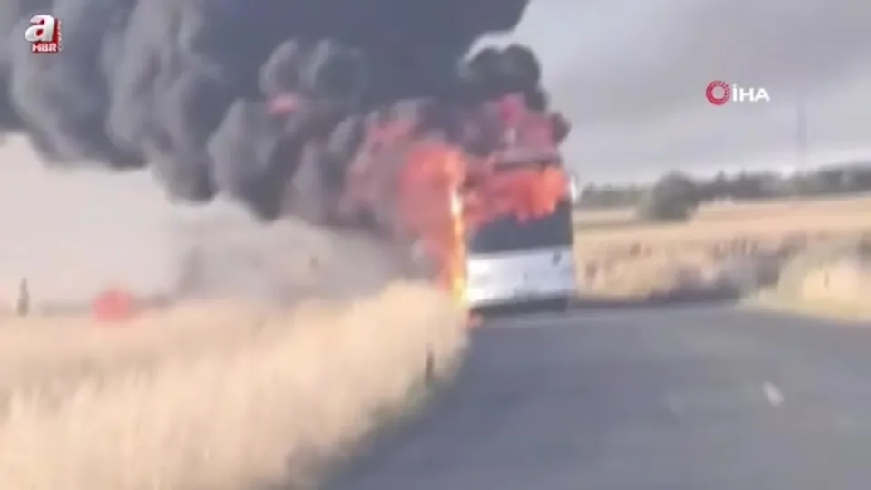 Silivri’de işçi servisi alev alev yandı