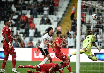 Beşiktaş'ın serisini Antalya bozdu!
