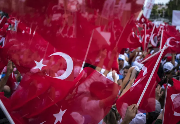 İstiklal Marşı 10 kıtası ve sözleri... 11 Ocak İstiklal Marşı saat kaçta okunacak? Bugün okula gidilecek mi? - 1