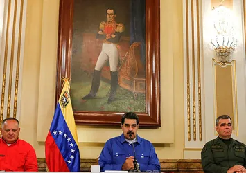 Maduro'dan yeni "darbe" mesajı