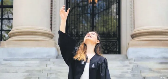 Eşkıya Dünyaya Hükümdar Olmaz’ın Zeynep’i Ece Hakim Harvard’dan mezun oldu! Tebrik yağdı