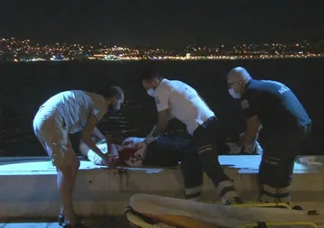 İzmir'de bıçaklı kavga: 2 yaralı