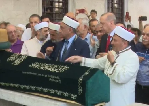 Son dakika: Başkan Erdoğan Emin Işık’ın cenaze törenine katıldı