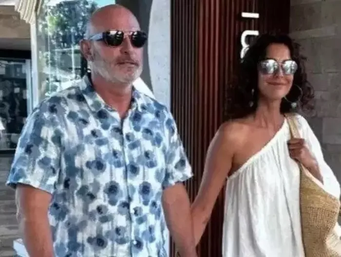 mehmet-aslantugdan-sonra-yeni-sayfa-arzum-onan-evlilige-goz-kirpti-1768285823824.jpeg Kaynak: Sosyal medya