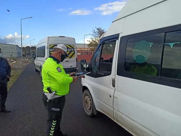 2024 Yılı yeni trafik cezaları ne kadar oldu? Ehliyetsiz araç kullanmak 12, drift yapmak 32 bin, alkollü araç kullanmak 6 bin TL’yi geçiyor.