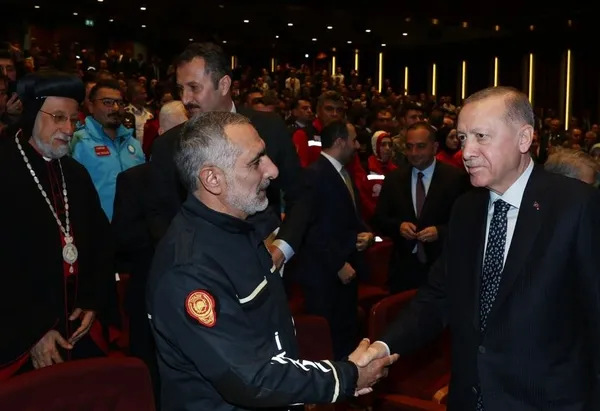 baskan-erdogan-duyurdu-55-bin-kisiye-devlet-ustun-fedakarlik-madalyasi-1682427792794.jpeg Başkan Erdoğan duyurdu: 55 bin kişiye Devlet Üstün Fedakarlık Madalyası - 6