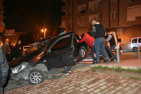 İzmir'de zincirleme trafik kazası - 1