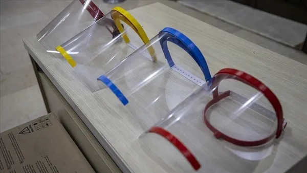 Japon uzmanlardan koronavirüse karşı plastik siperlik uyarısı - 3