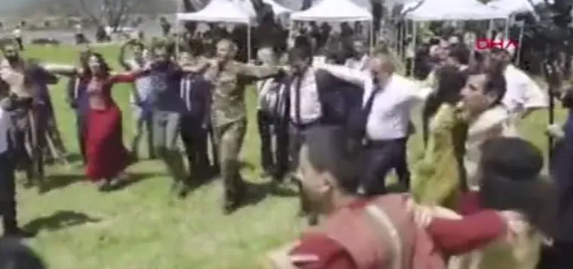 Ermenistan Başbakanı Paşinyan PKK yandaşlarıyla omuz omuza