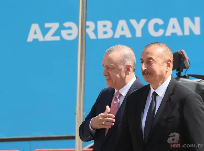 Başkan Erdoğan'dan Şuşa'ya tarihi ziyaret! Türkiye ve Azerbaycan imzaları attı 18