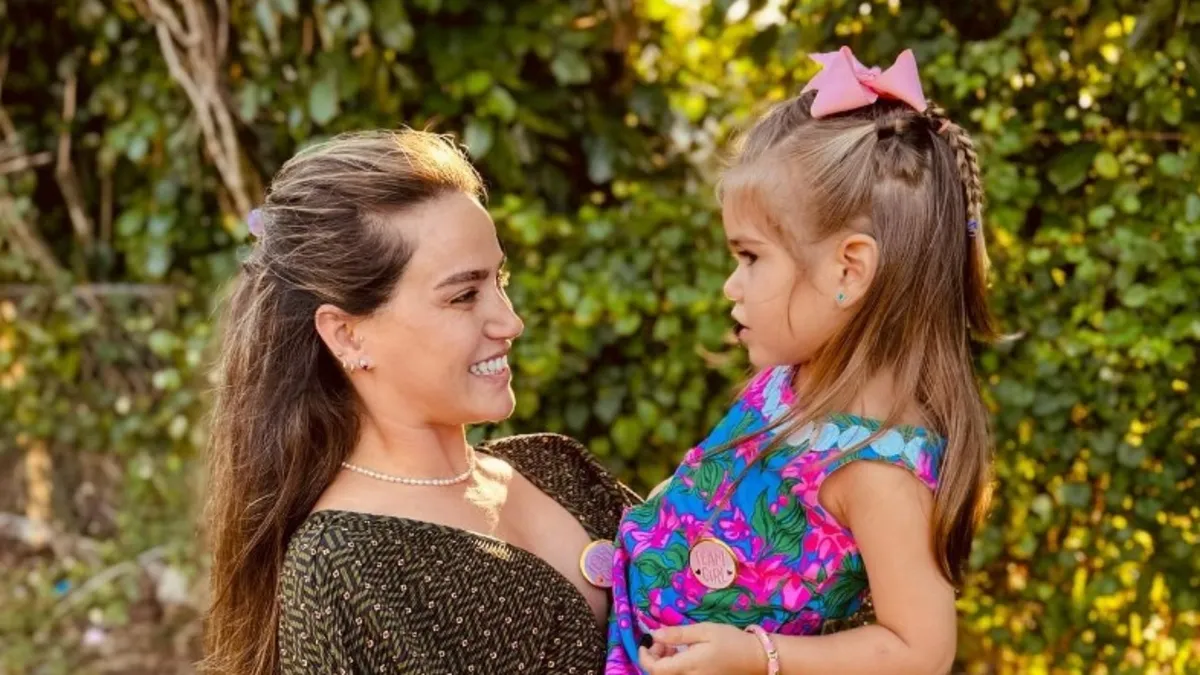 Kızı onun ismini taşıyor! Ceyda Ateş Rosalinda'nın yıldızıyla tanıştı
