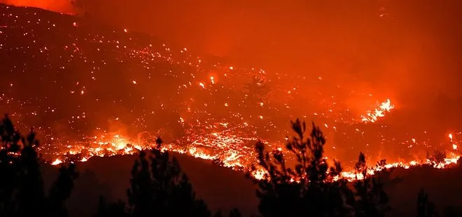 Yangın savaşçıları alevlerin arasında kaldı! Silifke'de korku dolu anlar