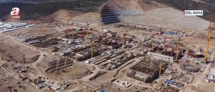 akkuyuda-tarihi-esik-batinin-ambargolarina-ve-tum-engellere-ragmen-ilk-reaktorde-99-tamamlandi-1769174237701.png (foto:ahaber.com.tr)