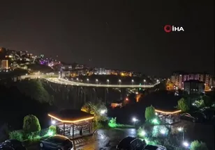 Trabzon’da şimşekler gökyüzünü aydınlattı