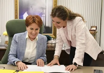 İYİ Parti’deki kirli oyunların merkez ismi Esma Bekar dosyasından FETÖ düştü! Ümit Dikbayır “Meral Akşener’in özel kalemi” diyerek işaret etmişti