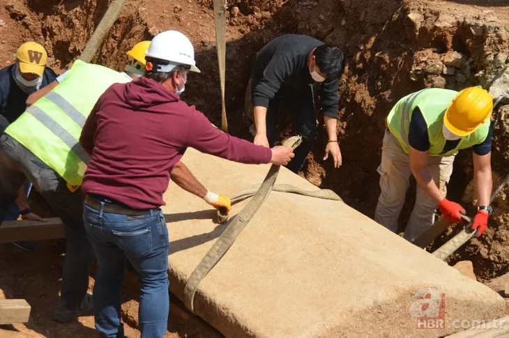2400 yıl sonra lahit mezar gün yüzüne çıktı! Kültür ve Turizm Bakanı Mehmet Nuri Ersoy'un katıldığı törenle açıldı