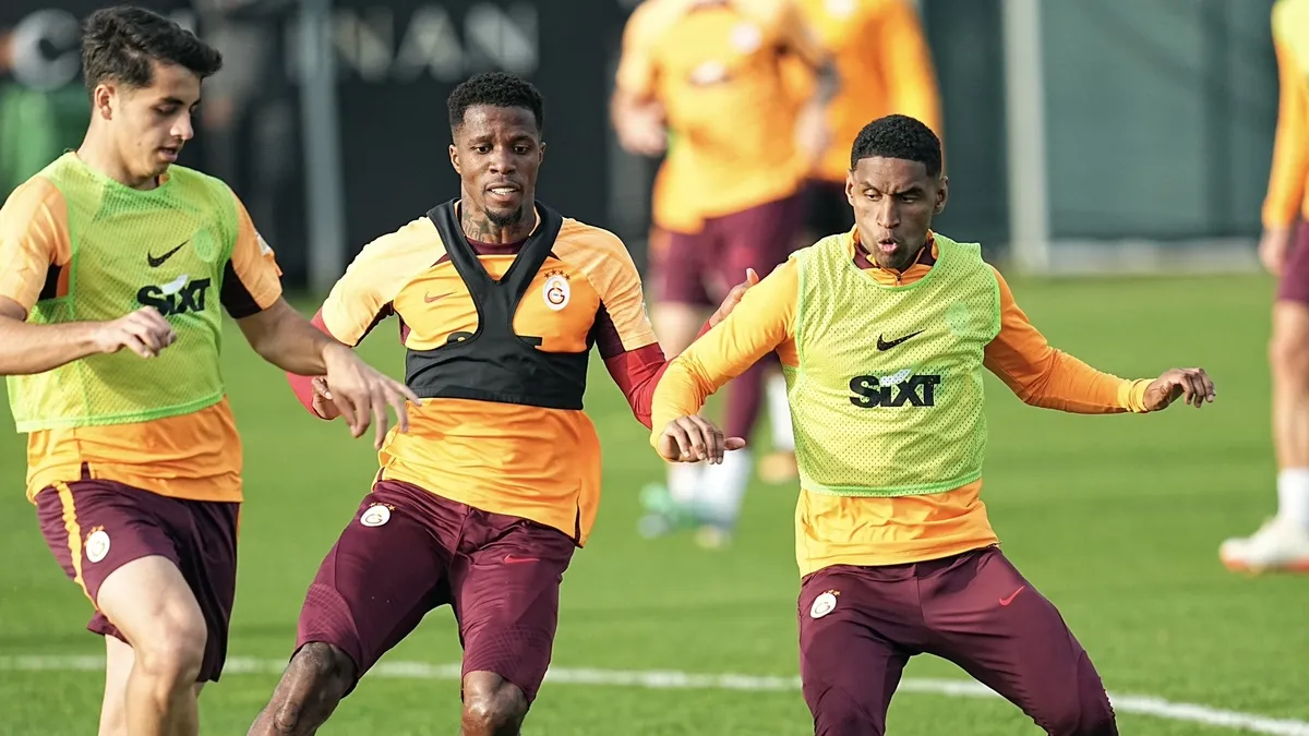 Galatasaray Antalya kampında hazırlıklarına devam etti