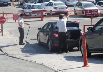 İstanbul Anadolu Adalet Sarayı'nda bomba paniği!