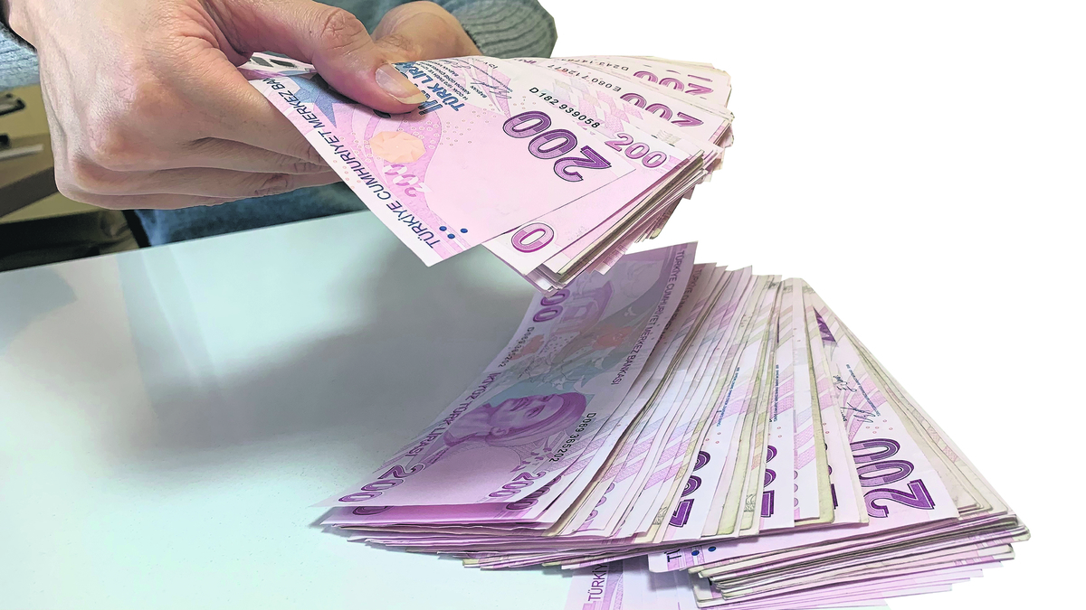 yatirim-fonlarinda-beklenen-duzenleme-yasalasti-kimlere-1-milyon-tlye-kadar-odeme-yapilacak-1792690598890.jpg Yatırım fonlarında beklenen düzenleme yasalaştı! Merak edilen tüm sorular yanıt buldu - 1