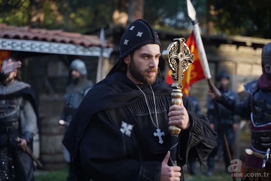 Kuruluş Osman'da Osman Bey Lucas ve Karesi Bey'le karşı karşıya 6