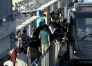 Metrobüs durağında korkutan yoğunluk