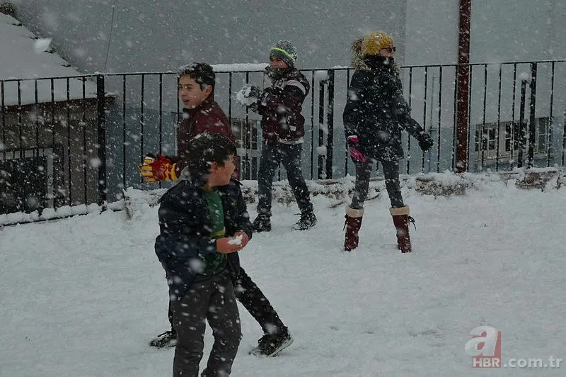 Meteoroloji tek tek uyardı: Sağanak yağış, kuvvetli rüzgar, buzlanma, çığ... Saatte 60 km hızla radara yansıdı! 7
