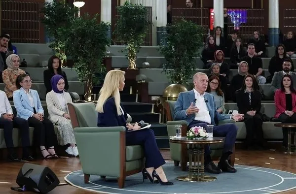 Kerem Kınık, Türk Kızılay Genel Başkanlığından istifa etti