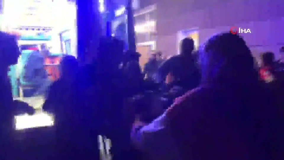 Düğün töreninden dönen aile kaza yaptı!