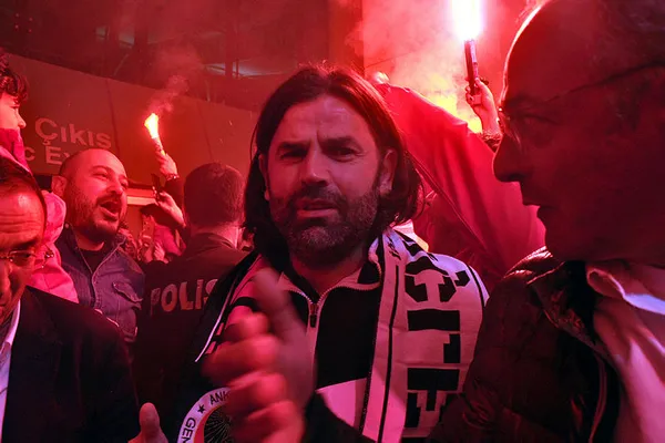 Gençlerbirliği'nde İbrahim Üzülmez ile yollar ayrıldı - 1