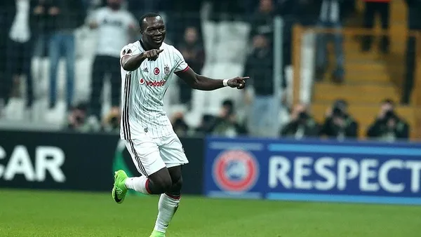 aboubakar-besiktasa-kosuyor-yildiz-oyuncunun-transferi-an-meselesi-1673387973651.jpg Beşiktaş Fenerbahçe ve Galatasaray'dan peş peşe transfer hamleleri! Gözler ara transfer döneminde - 2
