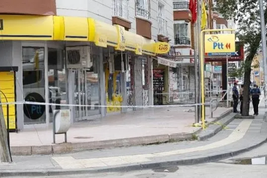 Ankara’da vahşet! 10 yıllık eşini sokak ortasında öldürdü - 1