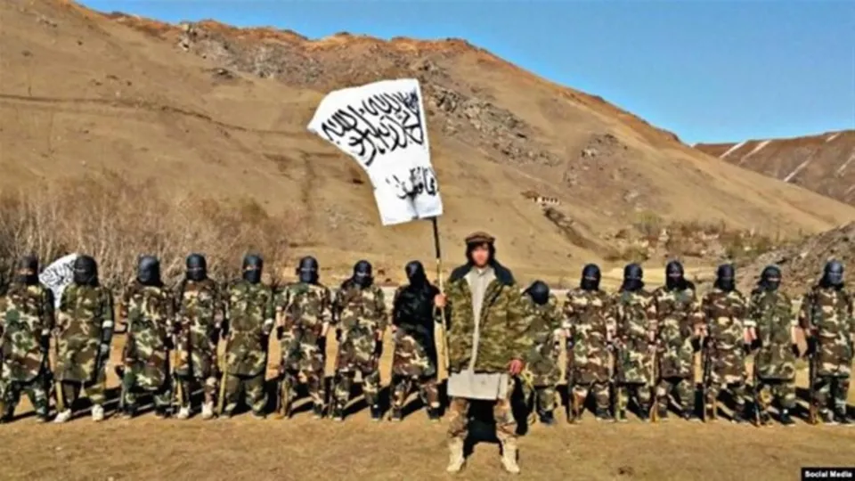 Taliban ordusu Tacikistan sınırında! Dünya bu görüntüleri konuşuyor