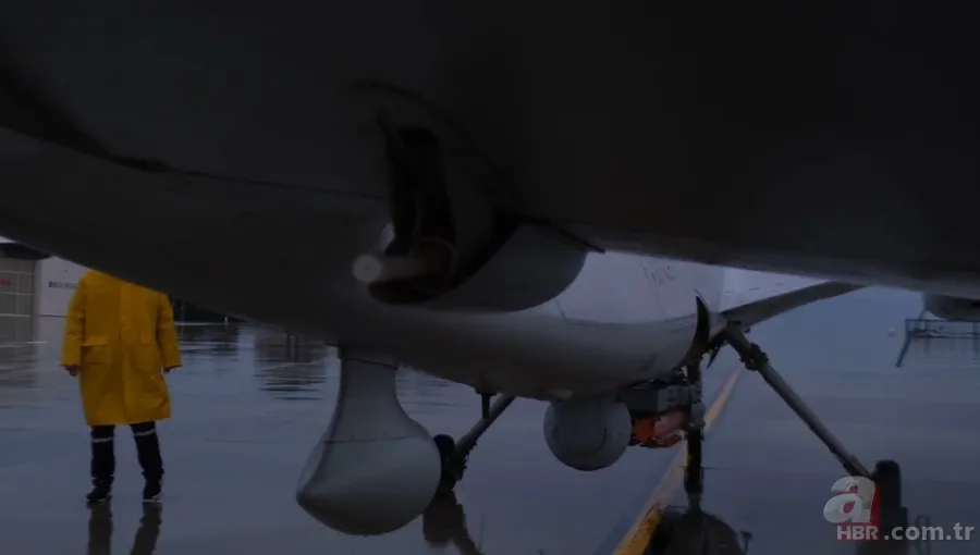 Bayraktar Akıncı 'TOLUN Minyatür Bomba' ile vurdu: 26 bin feet'ten 30 km'deki hedefe tam isabet 6