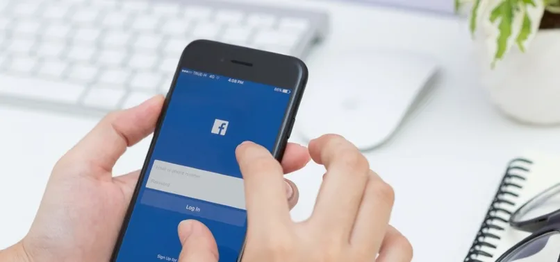 Facebook'ta 'gizlilik' skandalı