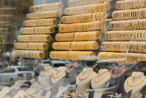 altin-fiyatlari-son-dakika-12-mayis-gram-ceyrek-22-ayar-bilezik-fiyatlari-ne-akdar-oldu-guncel-altin-yorumlari-1652369600801.jpg Altın fiyatları son dakika: 12 Mayıs gram, çeyrek, 22 ayar bilezik fiyatları ne akdar oldu? Güncel altın yorumları - 5