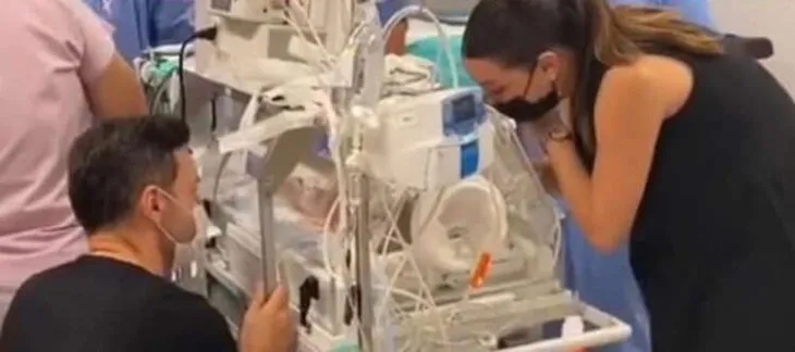 Sinan Özen’in zor günü! Kızı Neva 7. kez ameliyata alındı