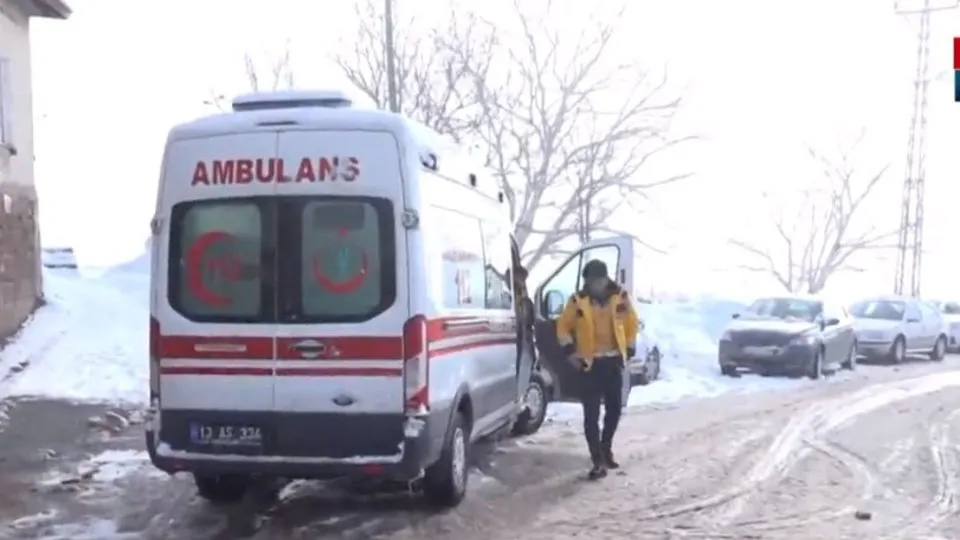 Son dakika: Bitlis Tatvan’daki helikopter kazasında 11 asker şehit oldu! A Haber kaza bölgesinde