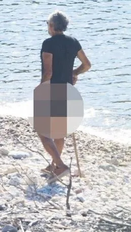 Sinan Çetin Bodrum'da çırılçıplak gezdi - 2
