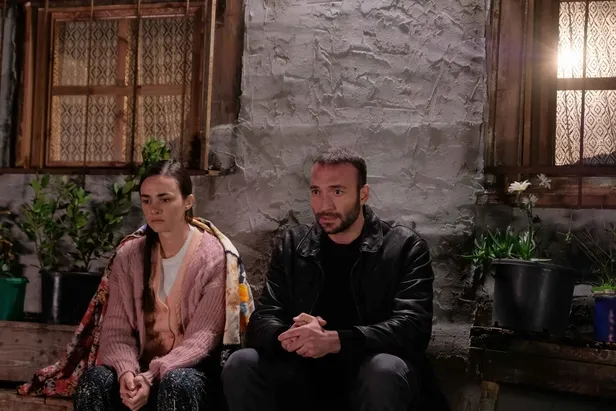 ates-kuslari-atv-izle-ates-kuslari-1-bolum-full-hd-kesintisiz-canli-izle-atv-canli-yayin-1673629409621.jpg ATEŞ KUŞLARI İZLE | Ateş Kuşları 1. Bölüm full HD kesintisiz izle! ATV CANLI YAYIN... - 8