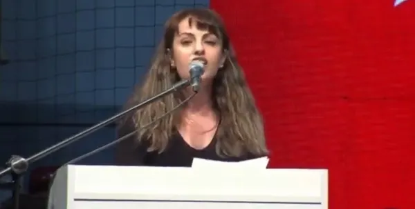 İzmir Barosu Genel Kurulu'nda sözde avukat Aryen Turan'dan TSK'ya iftira terör örgütü PKK'ya destek! - 2